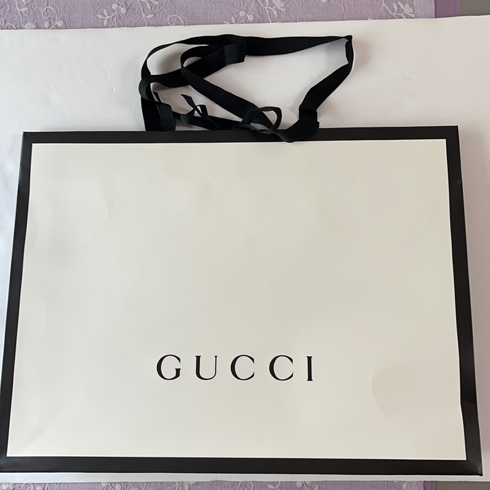 Gucci shopping bag medium size